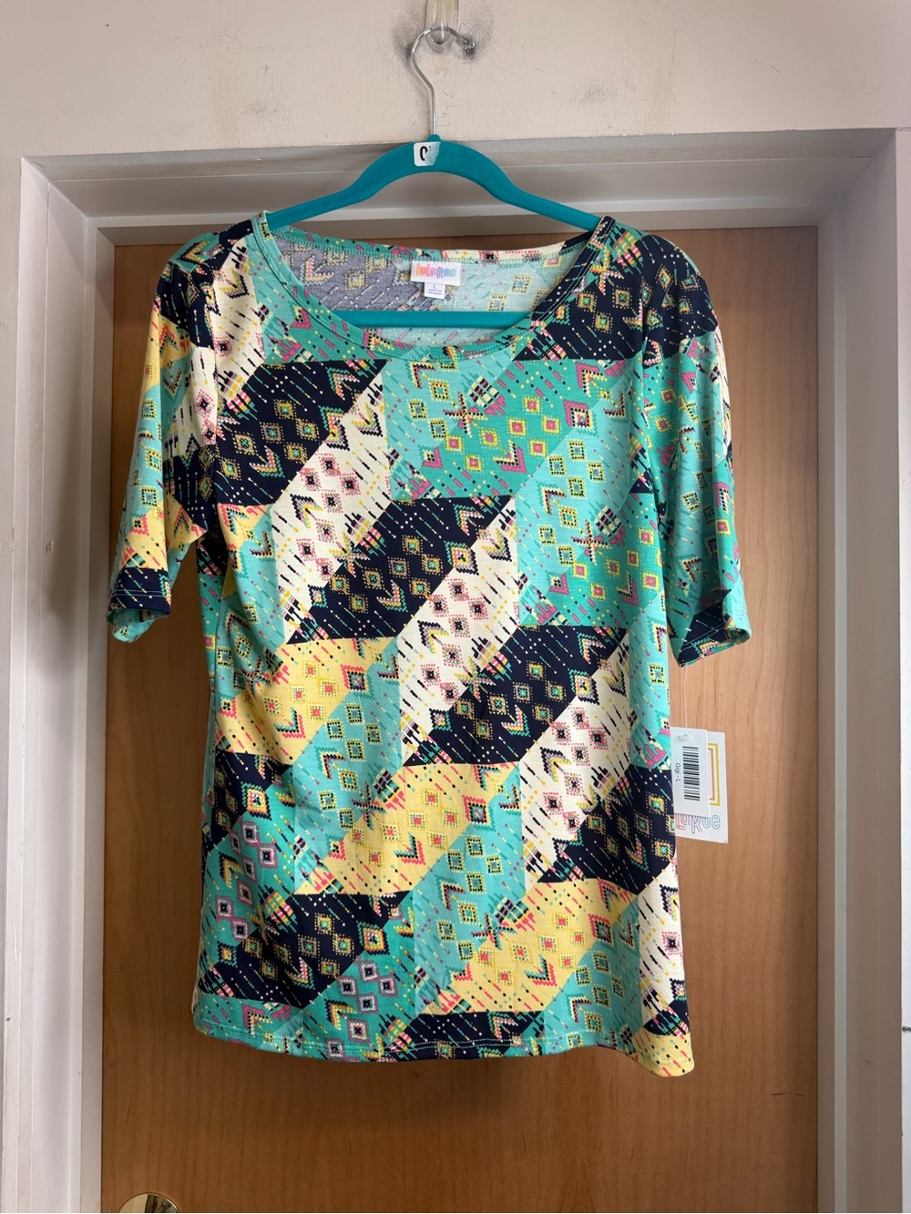 NWT! LuLaRoe Women’s Multicolor Western Geometric Print Top. Size: Large